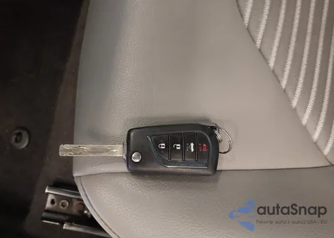 2021 Toyota Camry Se z USA, uszkodzony, nr VIN 4T1G11AK9MU547098